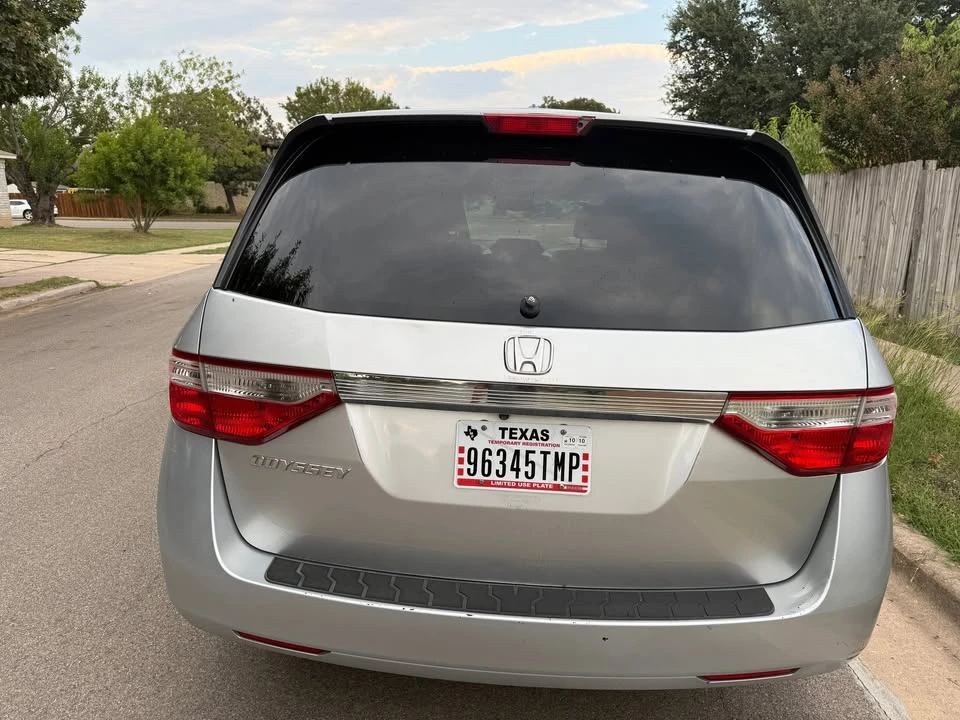 2012 Honda Odyssey - Image 3 of 12