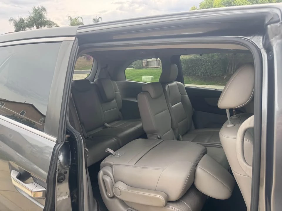 2012 Honda Odyssey - Image 6 of 10