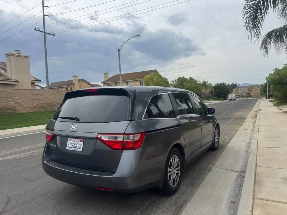 2012 Honda Odyssey - Image 3 of 10