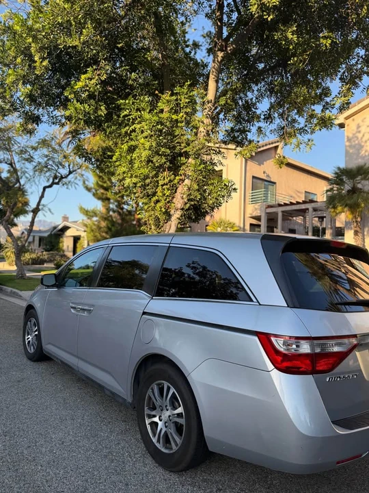 2012 Honda Odyssey - Image 4 of 17