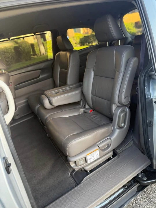 2012 Honda Odyssey - Image 13 of 17