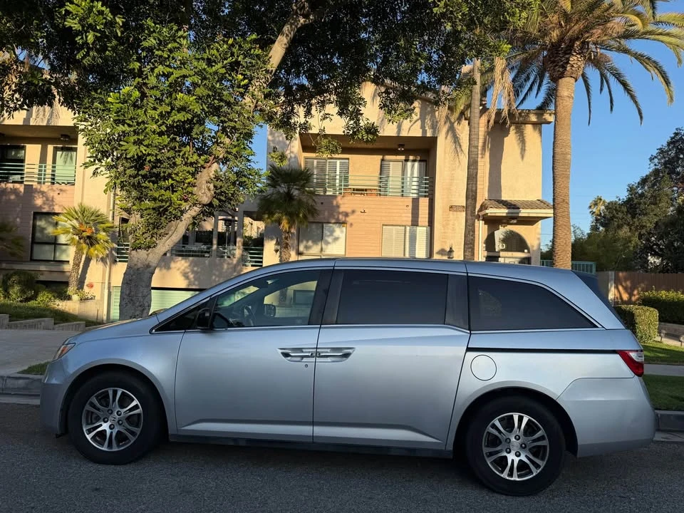 2012 Honda Odyssey - Image 6 of 17