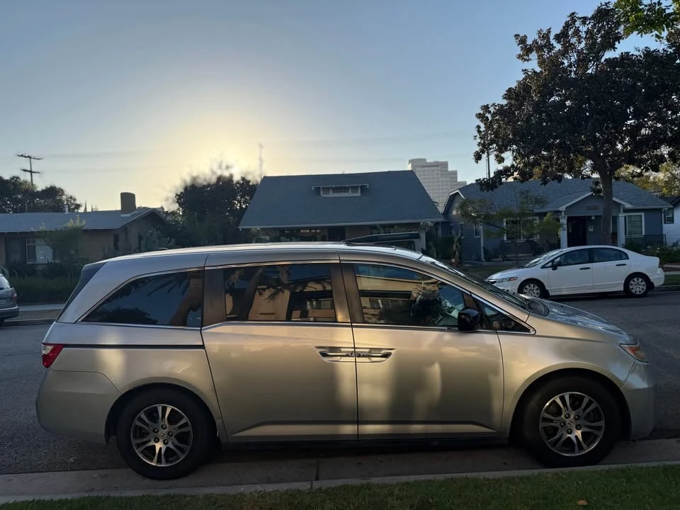 2012 Honda Odyssey - Image 10 of 17