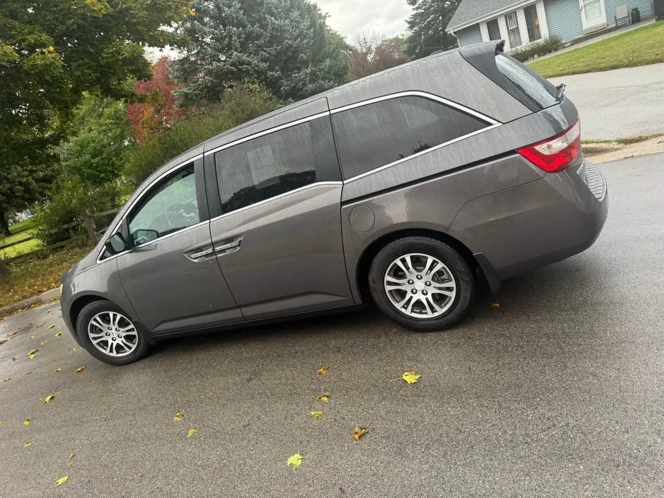 2012 Honda Odyssey - Image 6 of 9