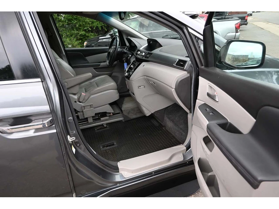2012 Honda Odyssey - Image 15 of 21
