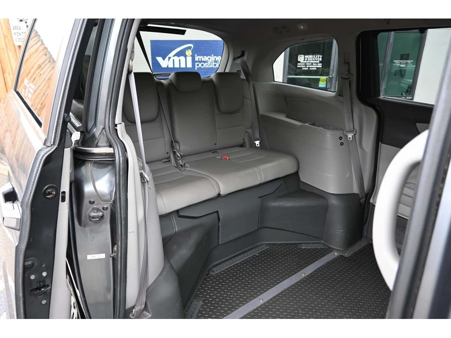 2012 Honda Odyssey - Image 18 of 21
