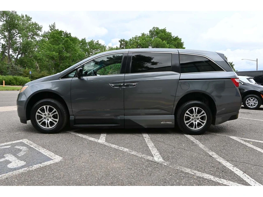 2012 Honda Odyssey - Image 9 of 21
