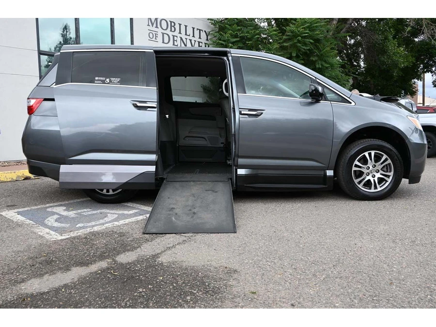 2012 Honda Odyssey - Image 17 of 21