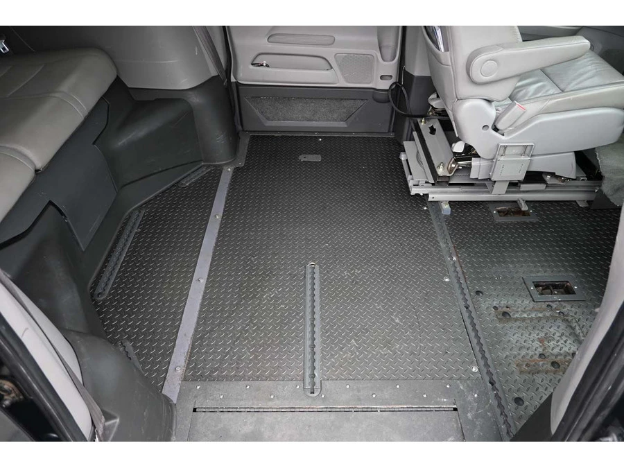 2012 Honda Odyssey - Image 19 of 21