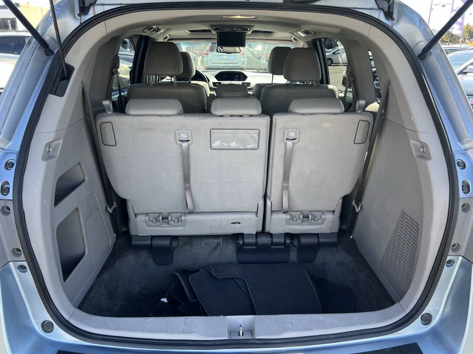 2012 Honda Odyssey - Image 14 of 17