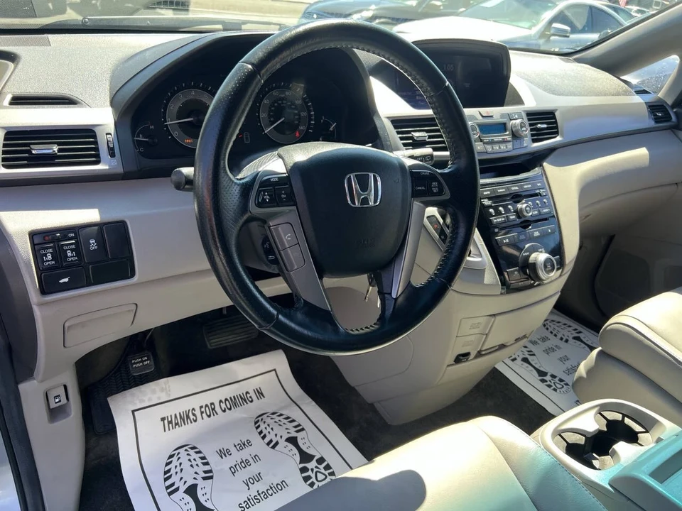 2012 Honda Odyssey - Image 8 of 17