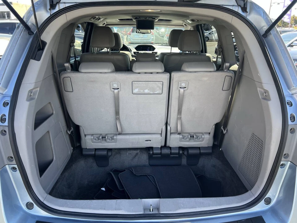 2012 Honda Odyssey - Image 14 of 17