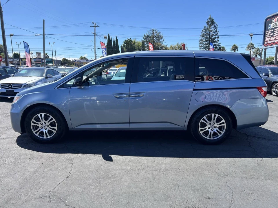2012 Honda Odyssey - Image 3 of 17