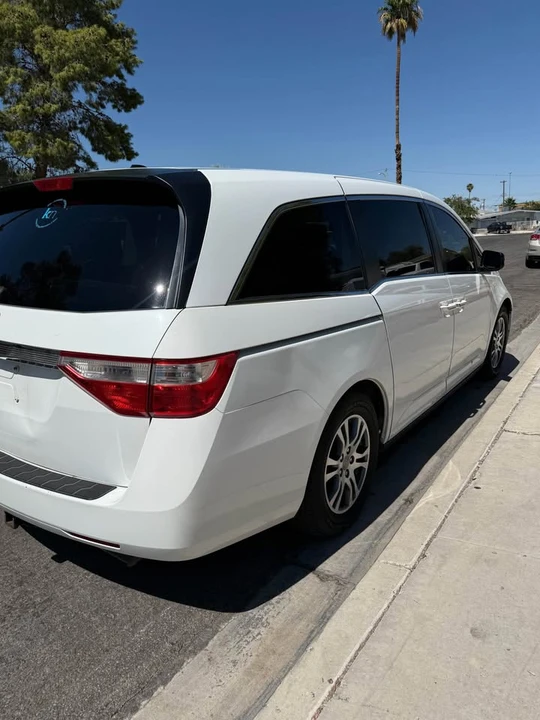 2012 Honda Odyssey - Image 4 of 9