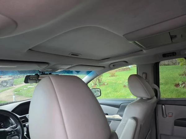 2012 Honda Odyssey - Image 9 of 13