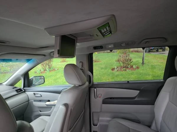 2012 Honda Odyssey - Image 11 of 13