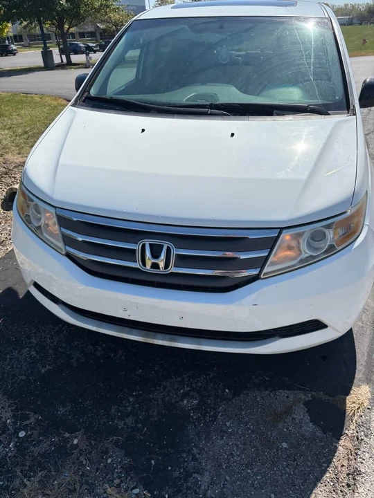 2012 Honda Odyssey - Image 2 of 9