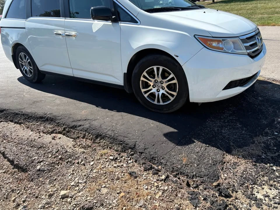 2012 Honda Odyssey - Image 3 of 9