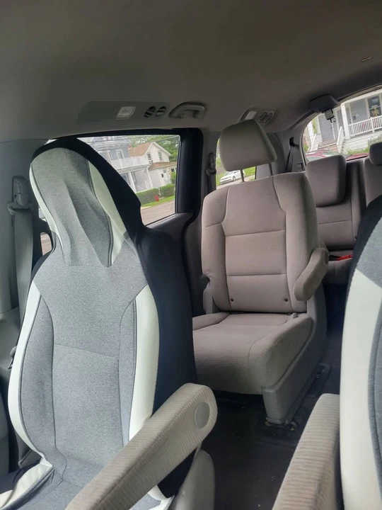 2012 Honda Odyssey - Image 3 of 4