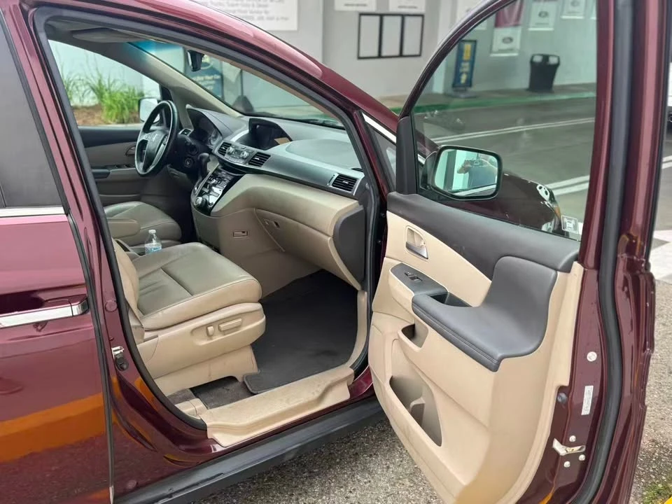 2012 Honda Odyssey - Image 3 of 6