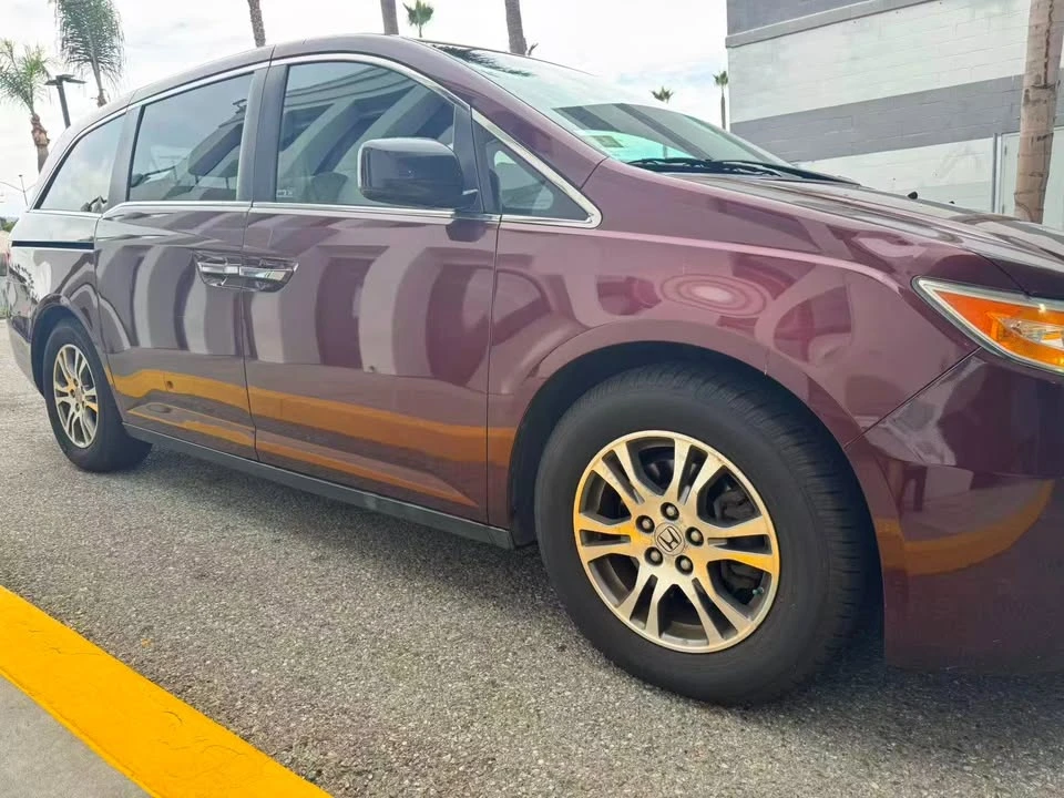 2012 Honda Odyssey - Image 2 of 6