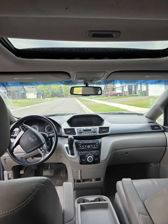 2012 Honda Odyssey - Image 10 of 18