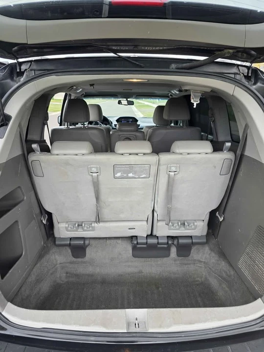 2012 Honda Odyssey - Image 11 of 18