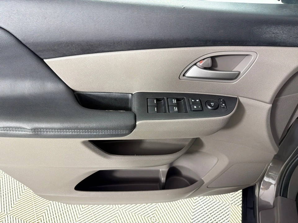 2012 Honda Odyssey - Image 10 of 12