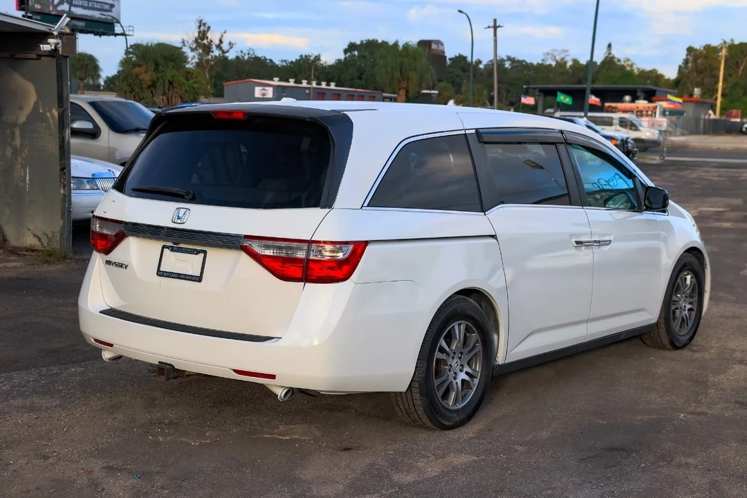 2012 Honda Odyssey - Image 11 of 12