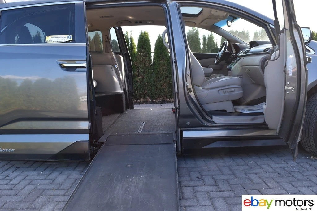 2012 Honda Odyssey - Image 18 of 21