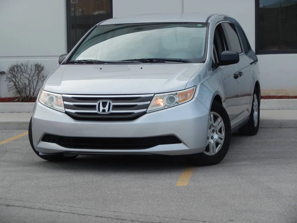 2012 Honda Odyssey - Image 3 of 12
