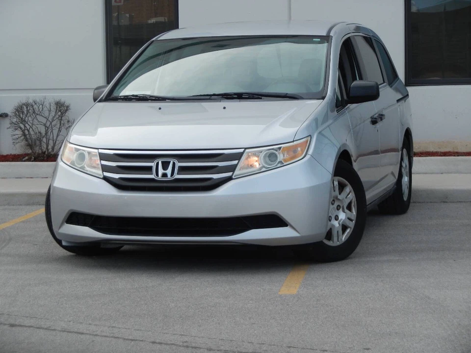 2012 Honda Odyssey - Image 3 of 12
