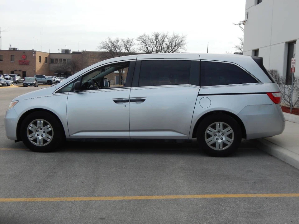2012 Honda Odyssey - Image 10 of 12