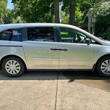 2012 Honda Odyssey LX Minivan 4D