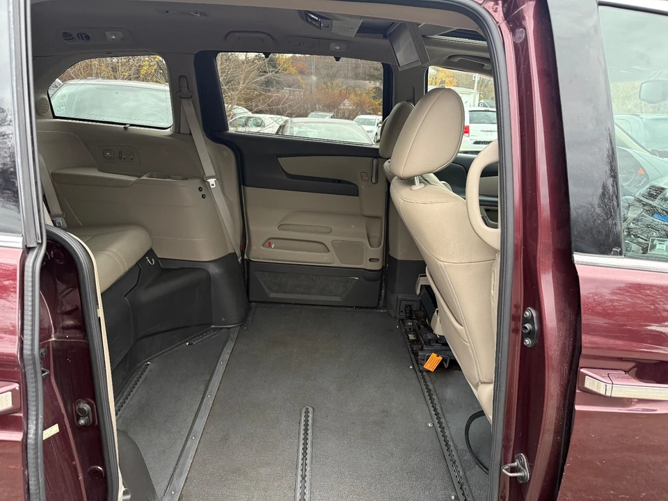 2012 Honda Odyssey - Image 19 of 21