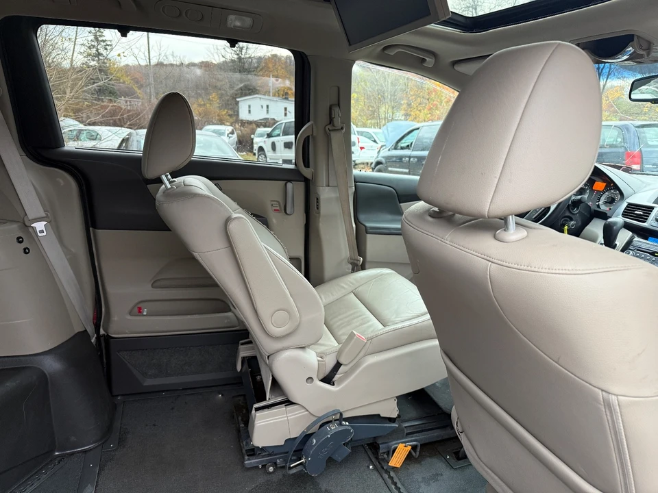 2012 Honda Odyssey - Image 21 of 21