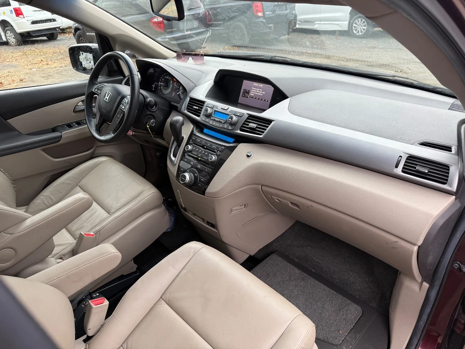 2012 Honda Odyssey - Image 15 of 21