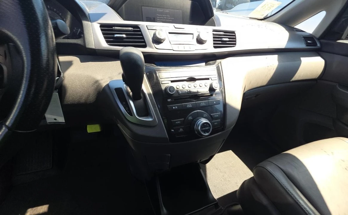 2012 Honda Odyssey - Image 10 of 14
