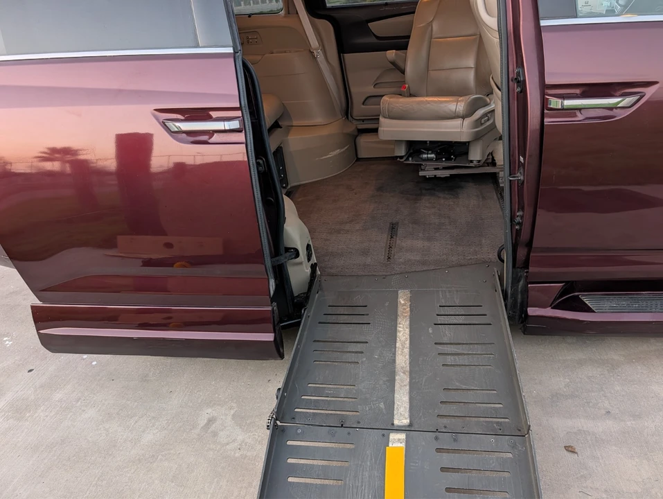 2012 Honda Odyssey - Image 9 of 13
