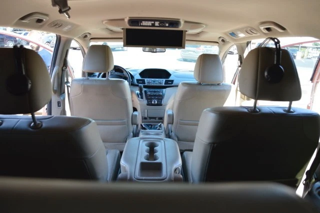 2012 Honda Odyssey - Image 11 of 21