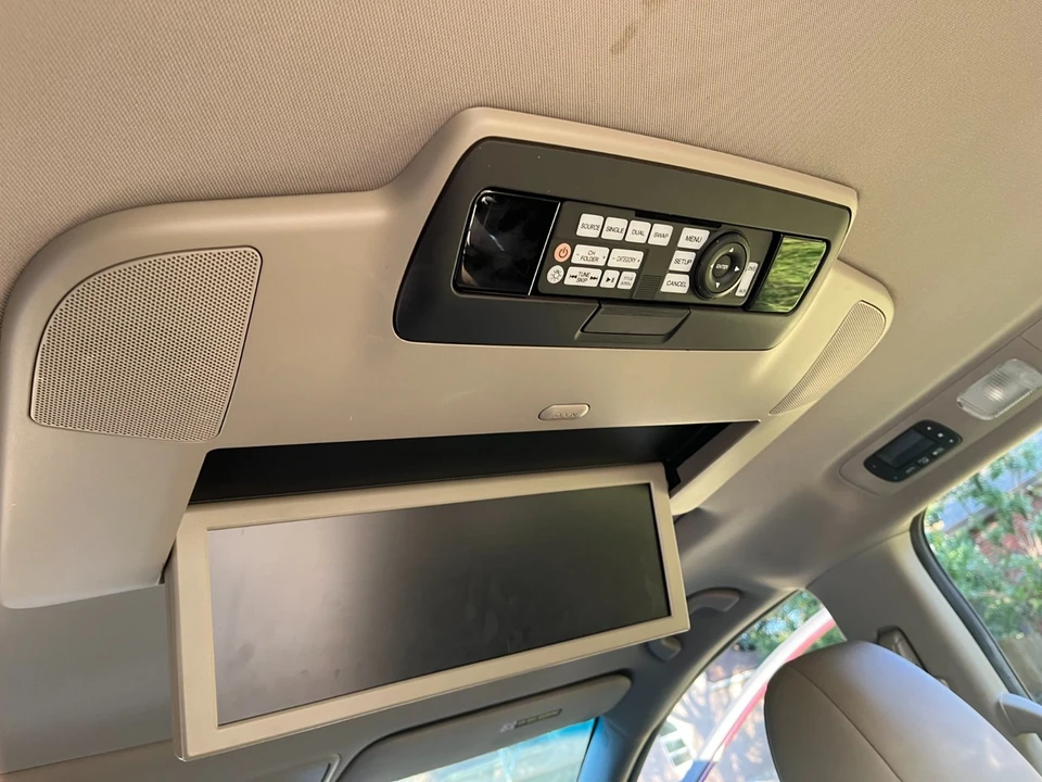 2012 Honda Odyssey - Image 13 of 21