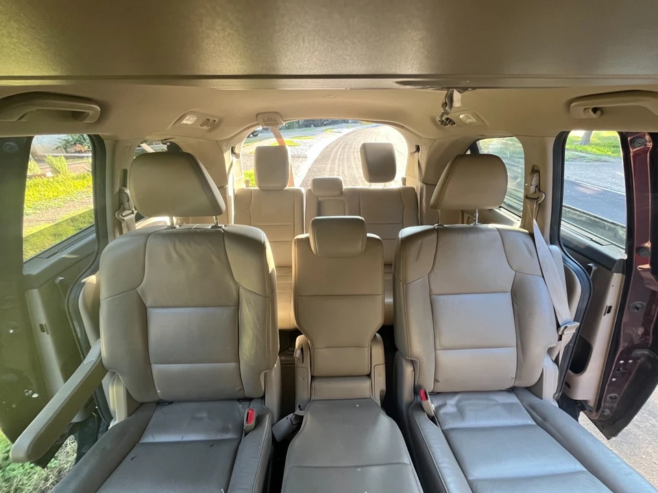 2012 Honda Odyssey - Image 9 of 21
