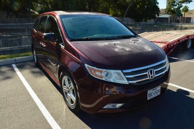 2012 Honda Odyssey - Image 17 of 21