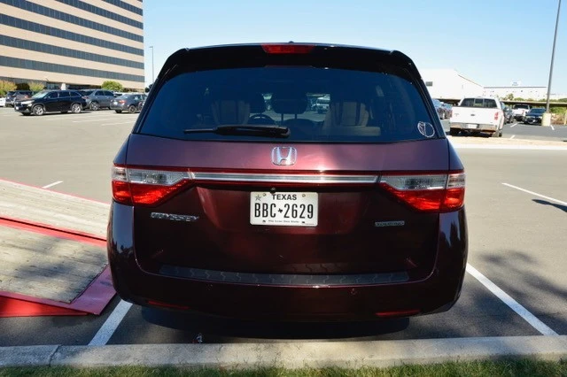 2012 Honda Odyssey - Image 18 of 21