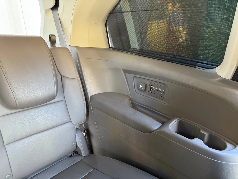 2012 Honda Odyssey - Image 19 of 20