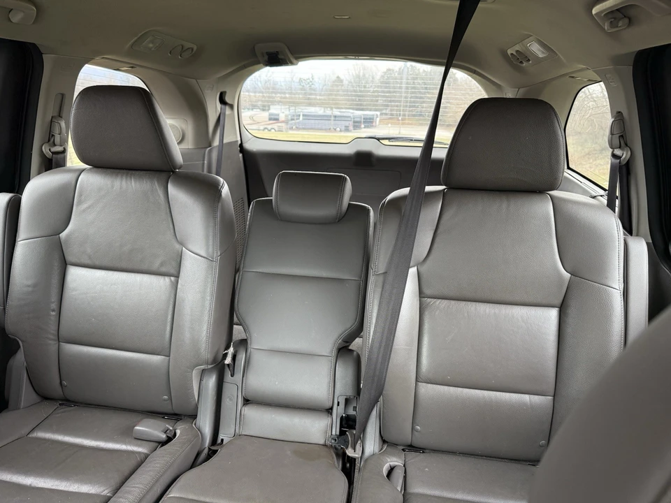 2012 Honda Odyssey - Image 15 of 18