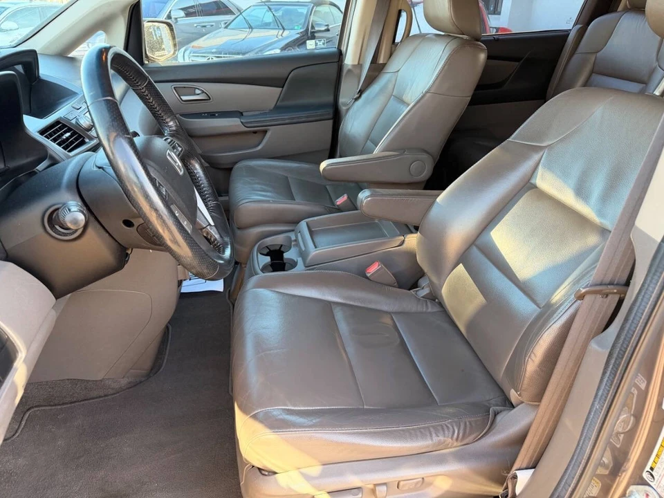 2012 Honda Odyssey - Image 15 of 20