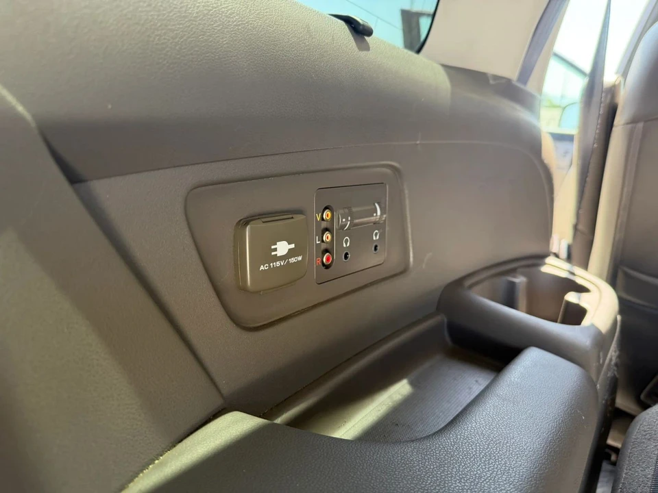 2012 Honda Odyssey - Image 14 of 21