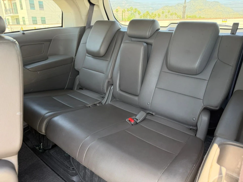 2012 Honda Odyssey - Image 17 of 21