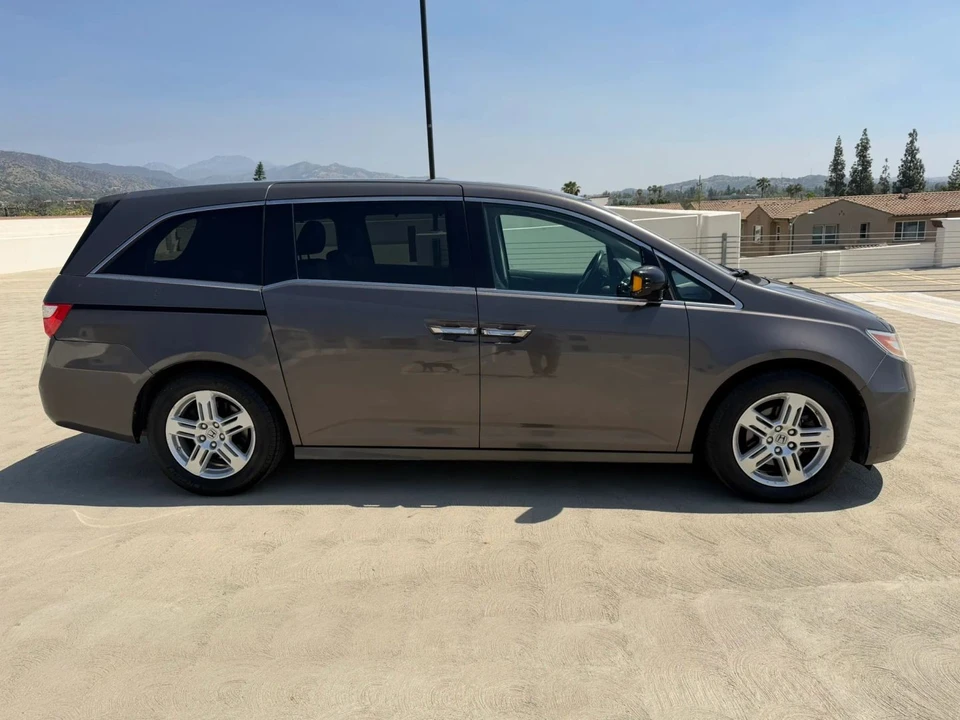 2012 Honda Odyssey - Image 6 of 21